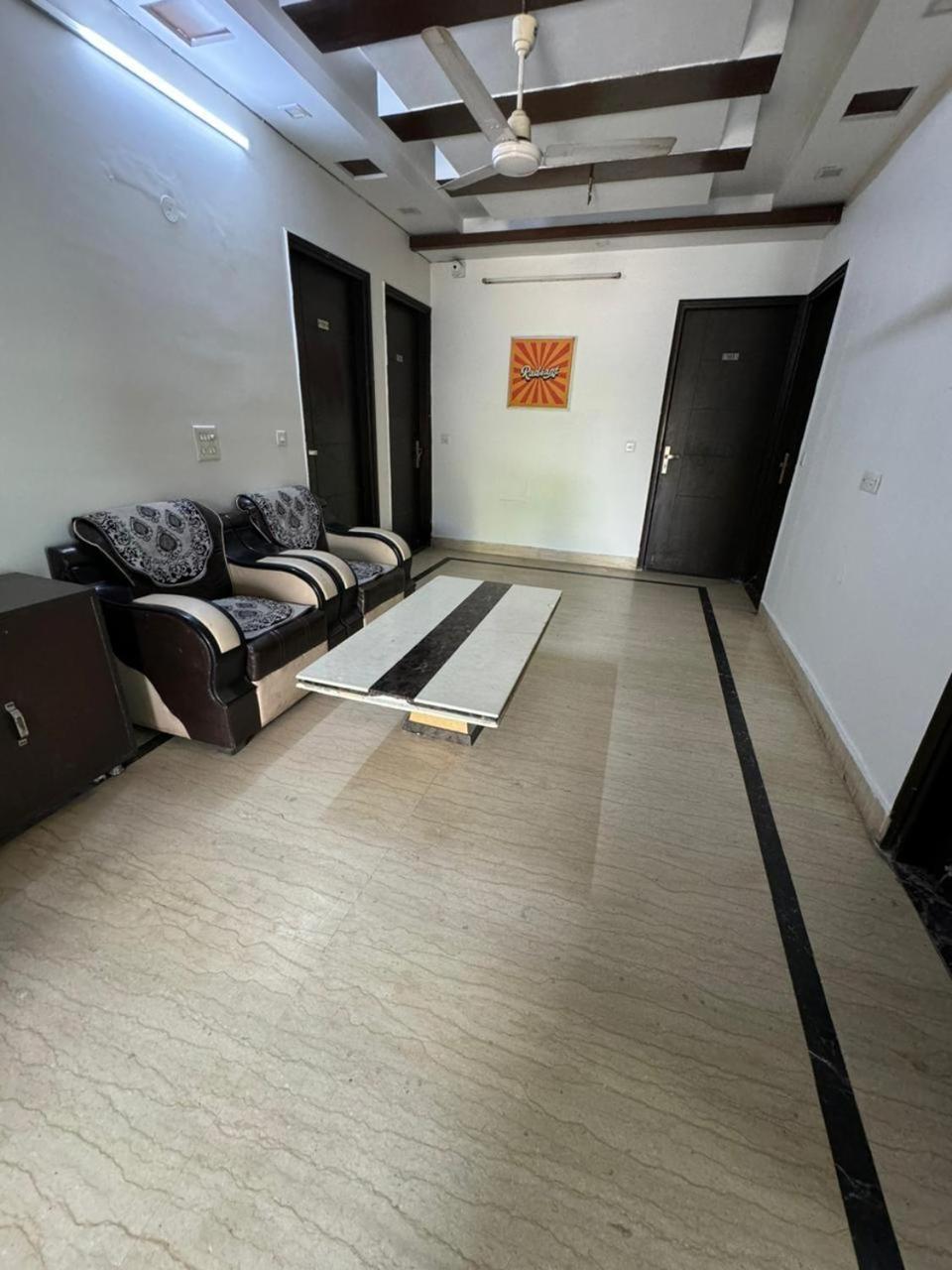 Parkview Residency 호텔 구르가온 외부 사진